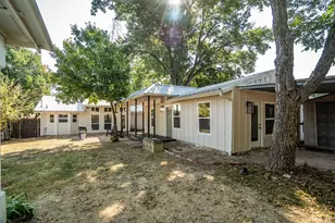 805 NW 14th St, Grand Prairie, TX 75050 - Photo 22