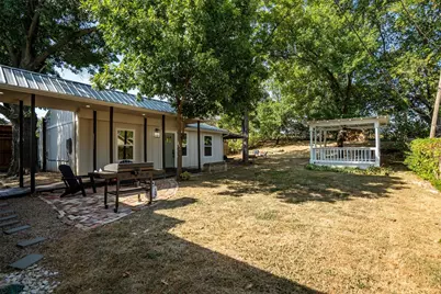 805 NW 14th Street, Grand Prairie, TX 75050 - Photo 36