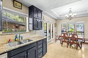 4219 Pleasant Oaks Ct, Arlington, TX 76016 - Photo 10