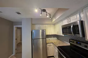 2301 Balsam Dr, Arlington, TX 76006 - Photo 6