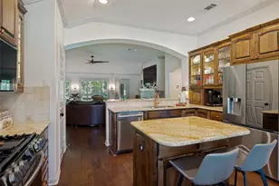 8901 Crestview Dr, Denton, TX 76207 - Photo 4