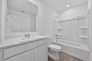 624 W Criner St, Grandview, TX 76050 - Photo 20