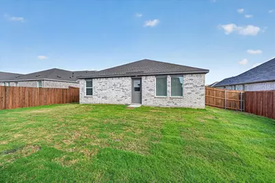 624 W Criner Street, Grandview, TX 76050 - Photo 22