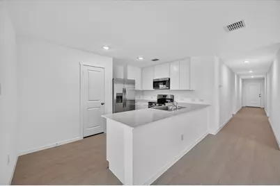624 W Criner Street, Grandview, TX 76050 - Photo 4