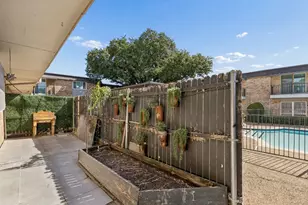 10240 Regal Oaks Dr, Dallas, TX 75230 - Photo 24
