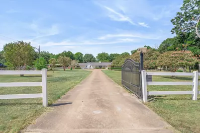 1609 E Farmers Road, Seagoville, TX 75159 - Photo 1