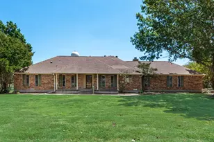 10470 Live Oak Dr, Forney, TX 75126 - Photo 1