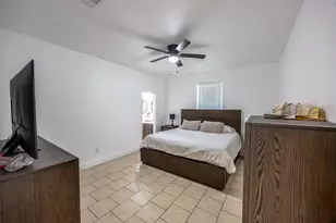1236 E Fogg St, Fort Worth, TX 76115 - Photo 8