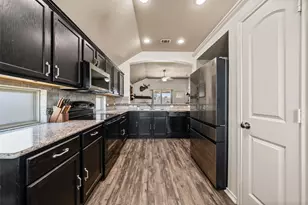 10816 Kestrel Ct, Waco, TX 76708 - Photo 6