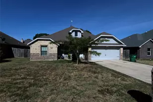1211 Butterfield St, Bridgeport, TX 76426 - Photo 2