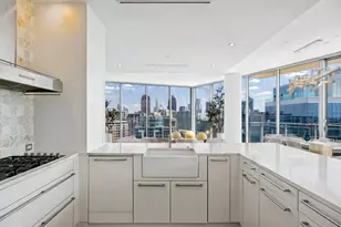 2900 McKinnon St, Dallas, TX 75201 - Photo 10