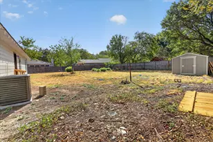 613 W Main St, Crowley, TX 76036 - Photo 24