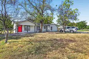 613 W Main St, Crowley, TX 76036 - Photo 2