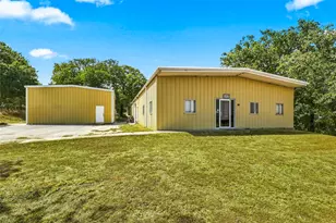 1520 Southeast Pkwy, Azle, TX 76020 - Photo 1