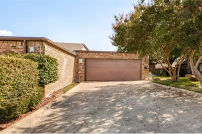2729 Fairway Park Street, Grand Prairie, TX 75050 - Photo 2