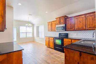 4629 Thistle Creek Court, Fort Worth, TX 76179 - Photo 4