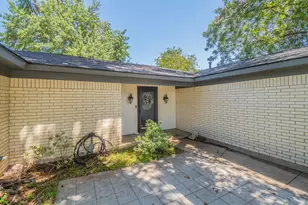 1701 Brookhaven Cir, Bedford, TX 76022 - Photo 24