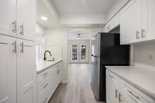 9807 Bent Branch Ln, Dallas, TX 75243 - Photo 10