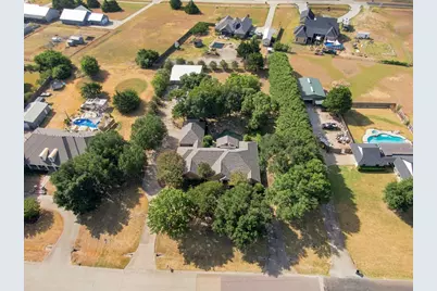 1212 N Creek Circle, Waxahachie, TX 75165 - Photo 36