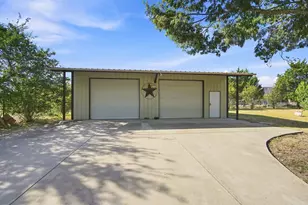 1212 N Creek Cir, Waxahachie, TX 75165 - Photo 4