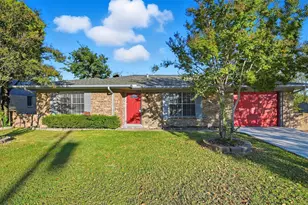 1423 Main St, Kaufman, TX 75142 - Photo 1