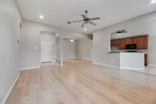 1517 White Willow Ln, Arlington, TX 76002 - Photo 6