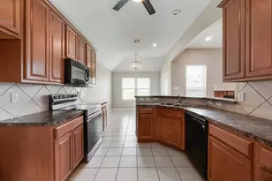 1517 White Willow Ln, Arlington, TX 76002 - Photo 14