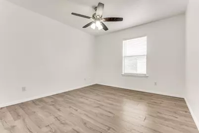 638 Ridgeline Drive, Hurst, TX 76053 - Photo 6
