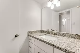 638 Ridgeline Dr, Hurst, TX 76053 - Photo 10