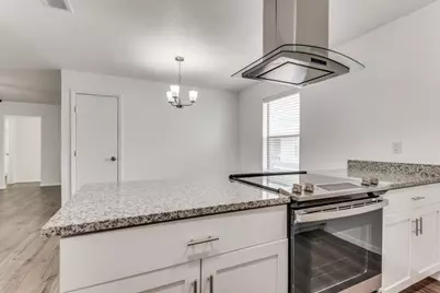 638 Ridgeline Drive, Hurst, TX 76053 - Photo 4