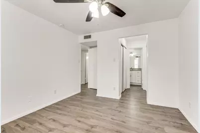 638 Ridgeline Drive, Hurst, TX 76053 - Photo 8