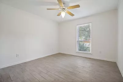 916 Loganwood Avenue, Richardson, TX 75080 - Photo 16