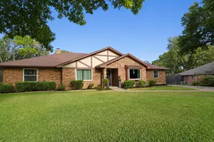 2200 Midhurst Dr, Arlington, TX 76013 - Photo 2