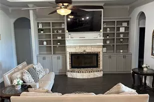 1013 Sky Ct, Weatherford, TX 76085 - Photo 8