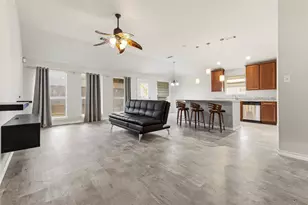 937 Behrens Ct, Crowley, TX 76036 - Photo 4
