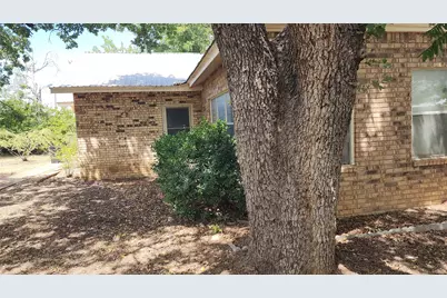 412 Connellee Avenue, Eastland, TX 76448 - Photo 4