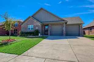 64 Kramer Ln, Sanger, TX 76266 - Photo 2