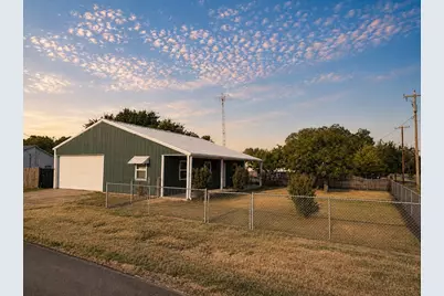 702 Main Street, Windom, TX 75492 - Photo 4