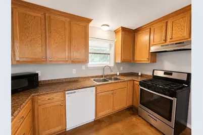 702 Main Street, Windom, TX 75492 - Photo 8