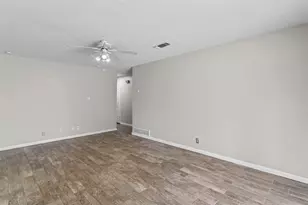509 NW Renfro St, Burleson, TX 76028 - Photo 10