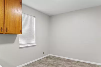 509 NW Renfro Street, Burleson, TX 76028 - Photo 8