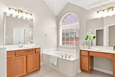 9125 Chardin Park Drive, Fort Worth, TX 76244 - Photo 22