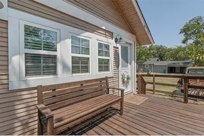 700 Elm Street, Sanger, TX 76266 - Photo 20