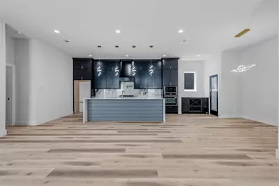3914 Harlingen Street, Dallas, TX 75212 - Photo 2