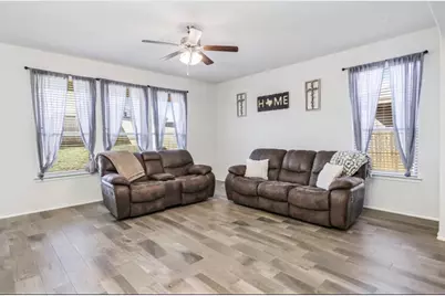 1831 Creekwood Drive, Cleburne, TX 76033 - Photo 8