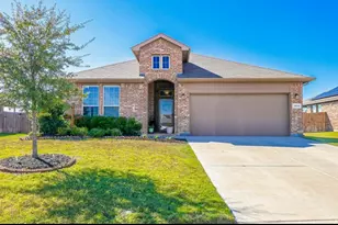 1831 Creekwood Dr, Cleburne, TX 76033 - Photo 1
