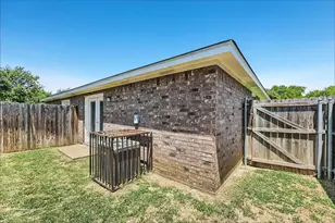 1709 Novella Ct, Fort Worth, TX 76134 - Photo 26