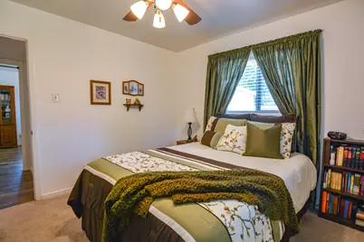 1207 Lynnwood Drive, Cleburne, TX 76033 - Photo 22