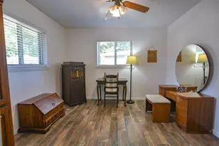 1207 Lynnwood Dr, Cleburne, TX 76033 - Photo 30