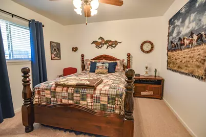 1207 Lynnwood Drive, Cleburne, TX 76033 - Photo 26